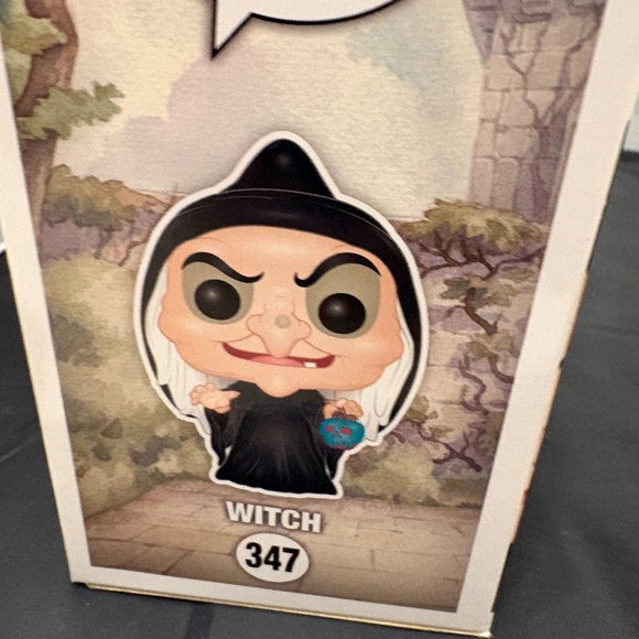 Witch Snow White Funko Pop Toys - Picture 3 of 6